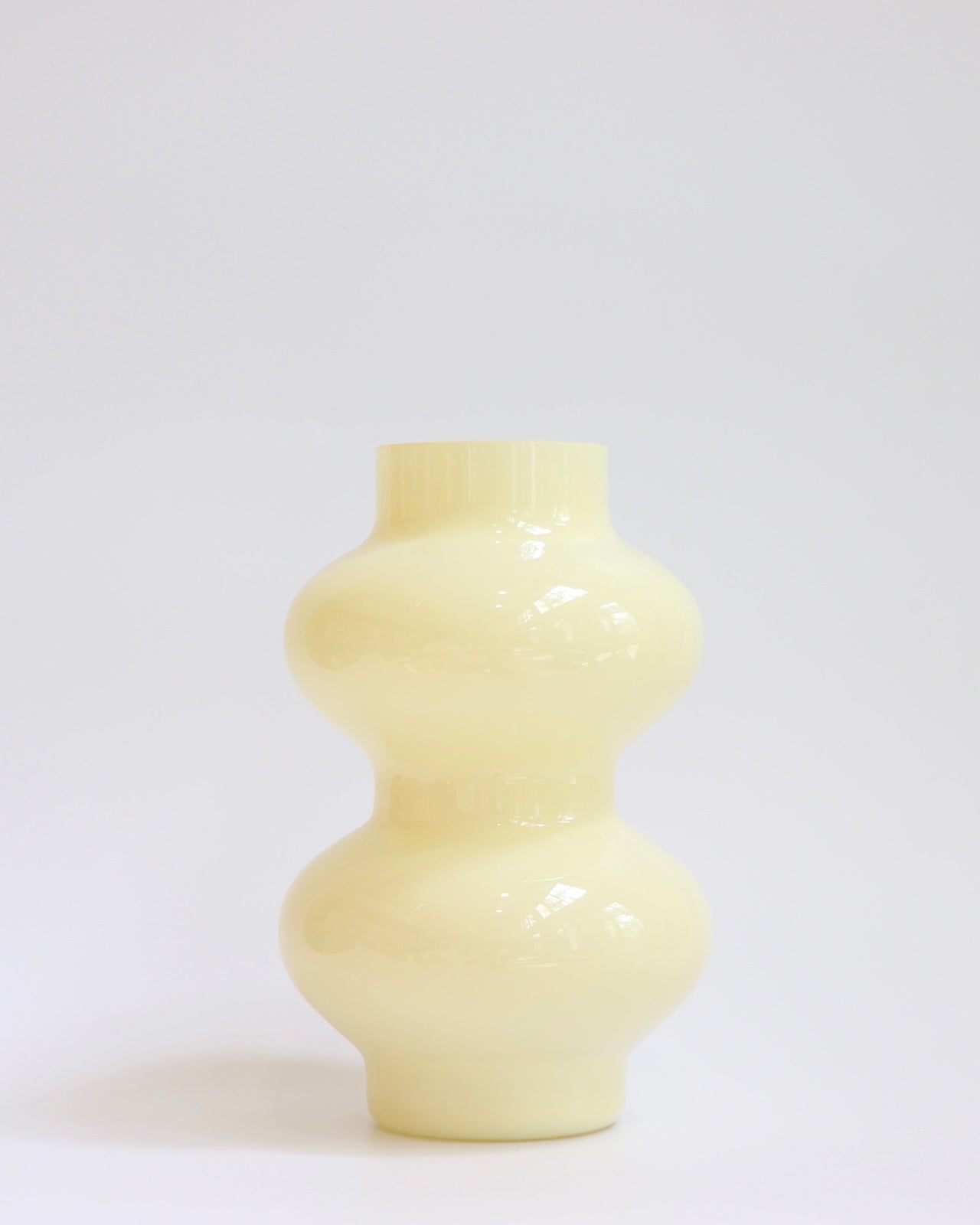 Cream Yellow Vase Vol.9