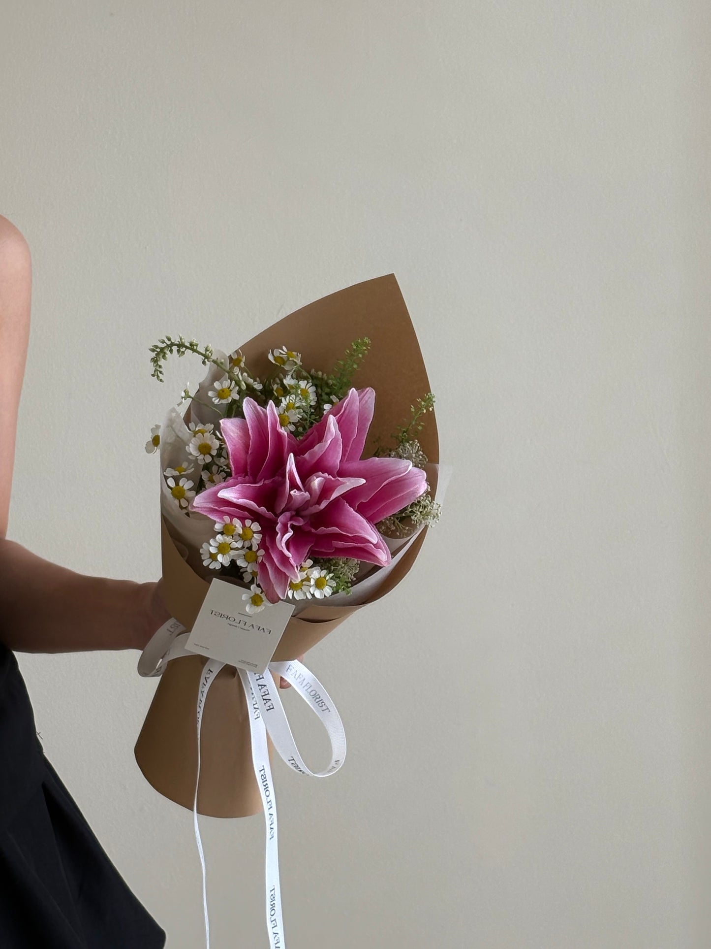 (Single Lily )