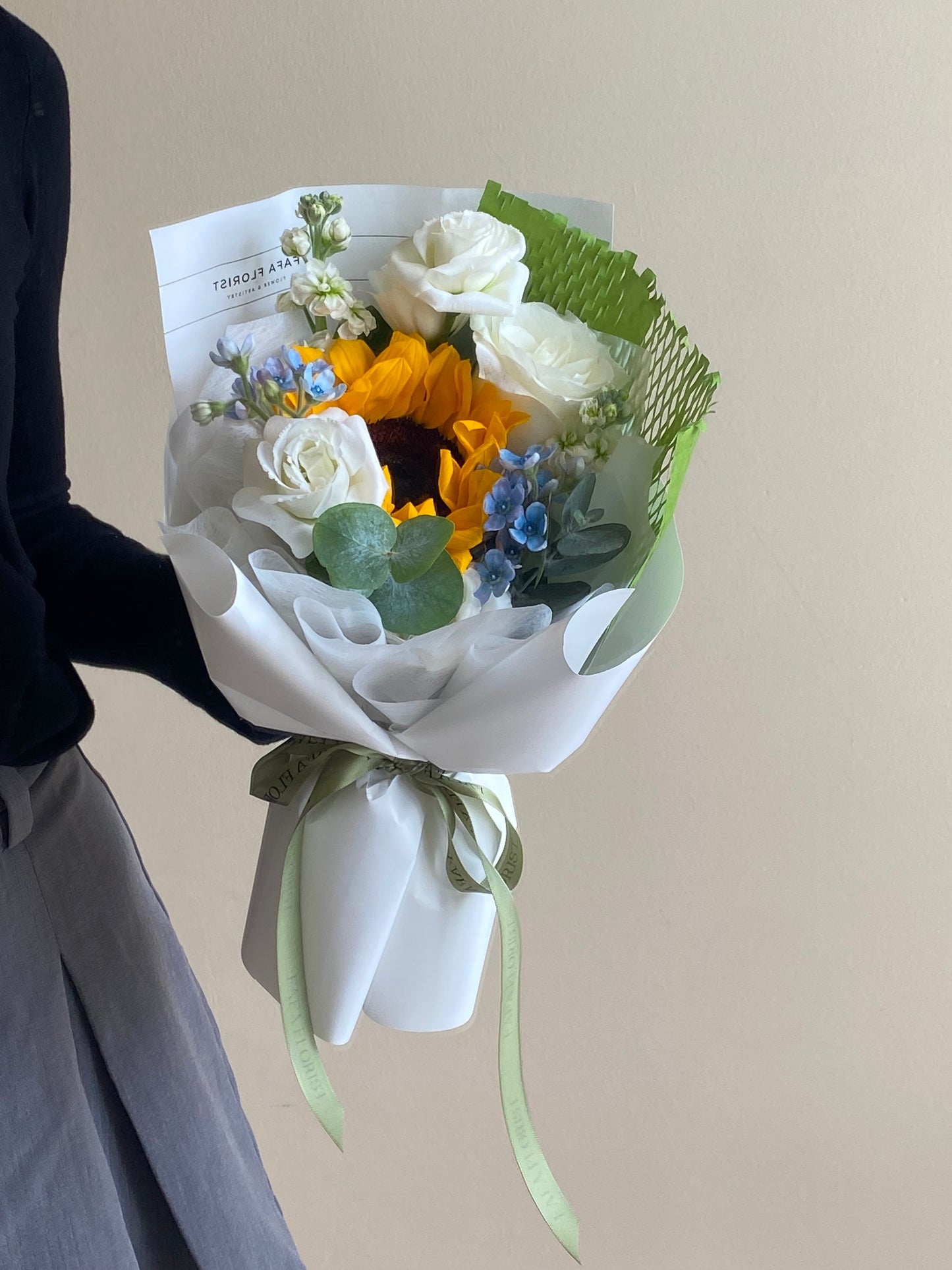(02) Customise Graduation ; Sunflower
