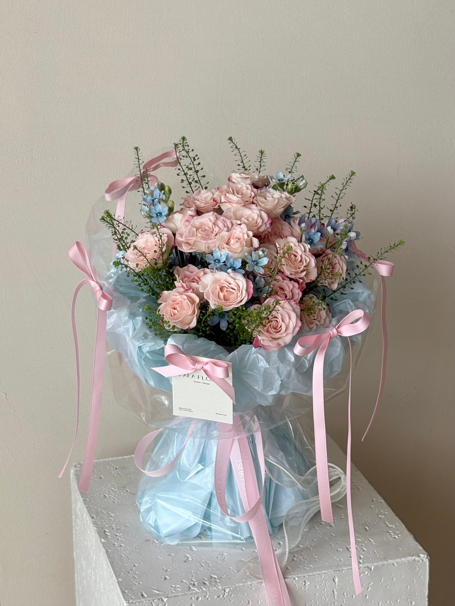 Mini Reflex Pink Rose & Blue Flower