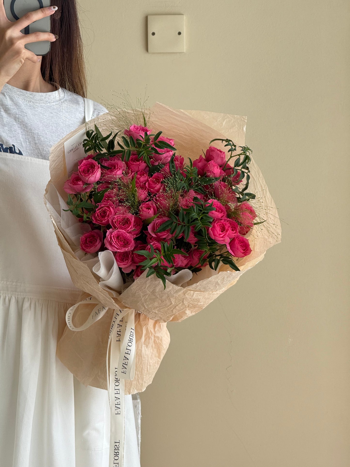 (Mini Hot Pink Rose)