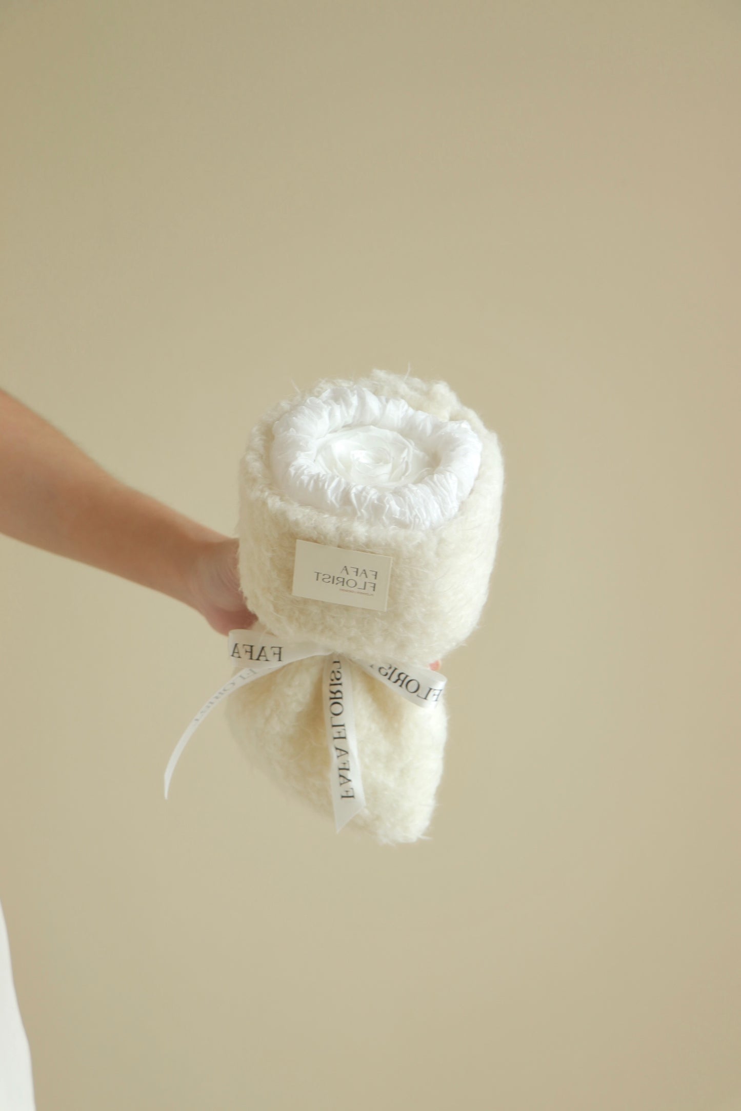 Preserved Single White Rose ( Fluffy )