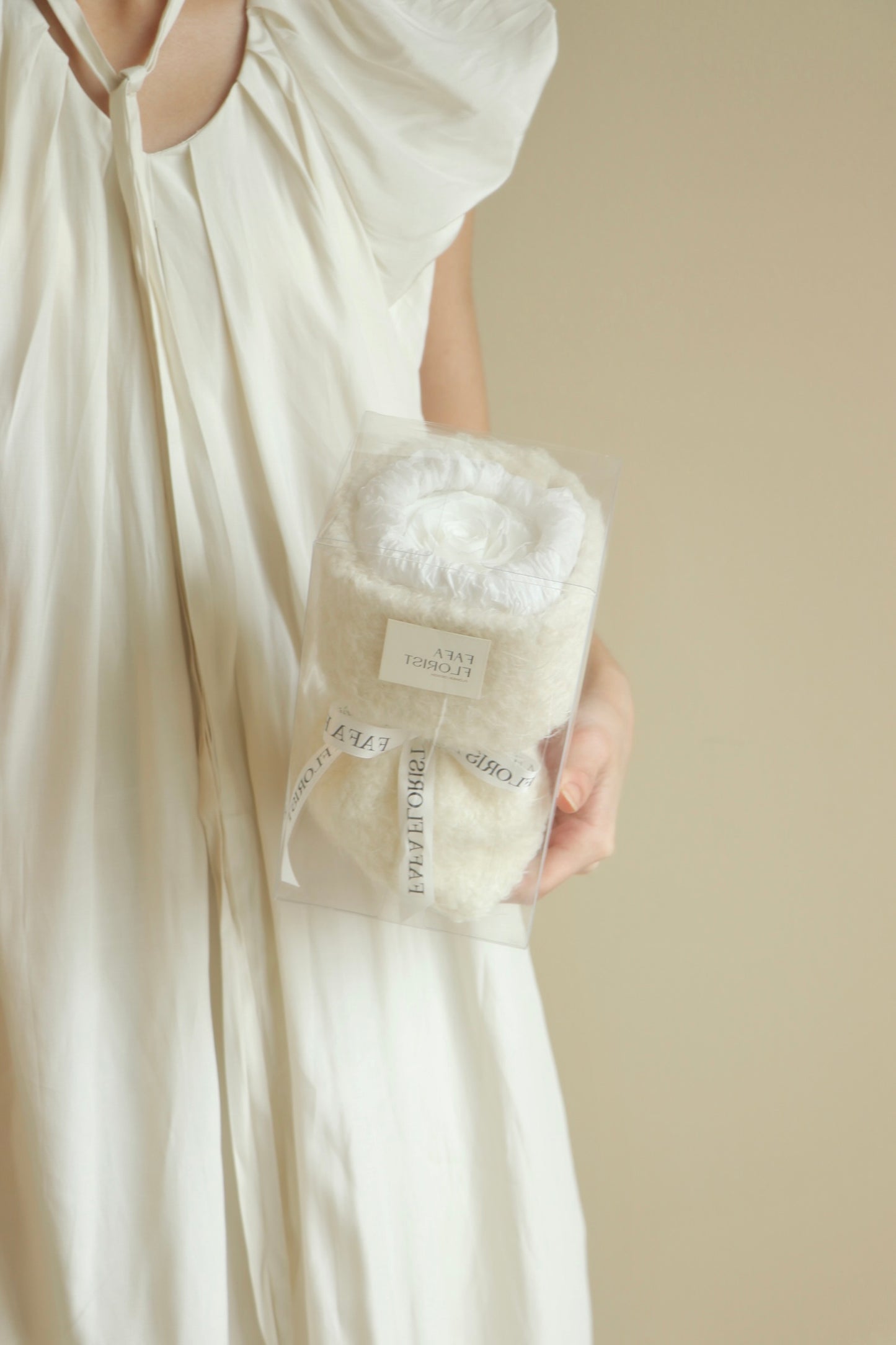 Preserved Single White Rose ( Fluffy )