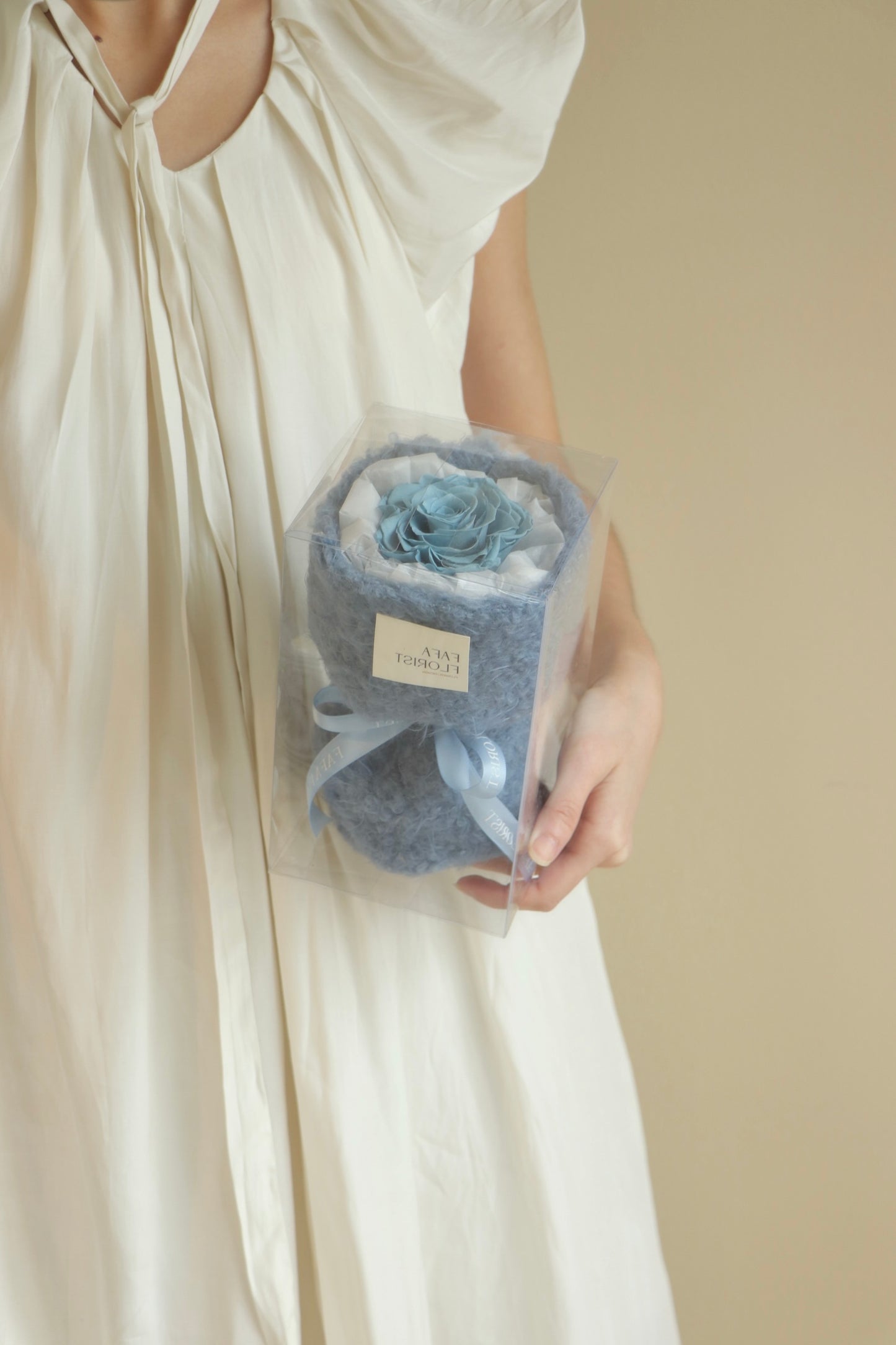 Preserved Single Sapphire Blue Rose ( Fluffy )