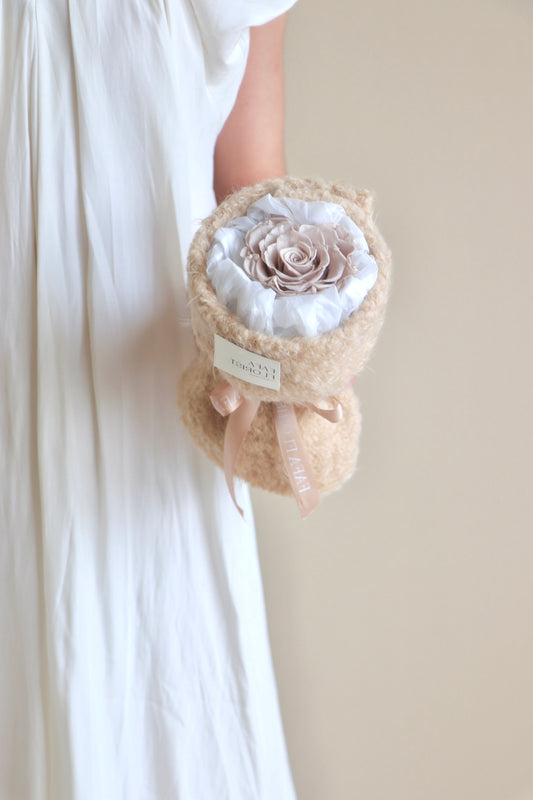Preserved Single Greige Rose ( Fluffy )