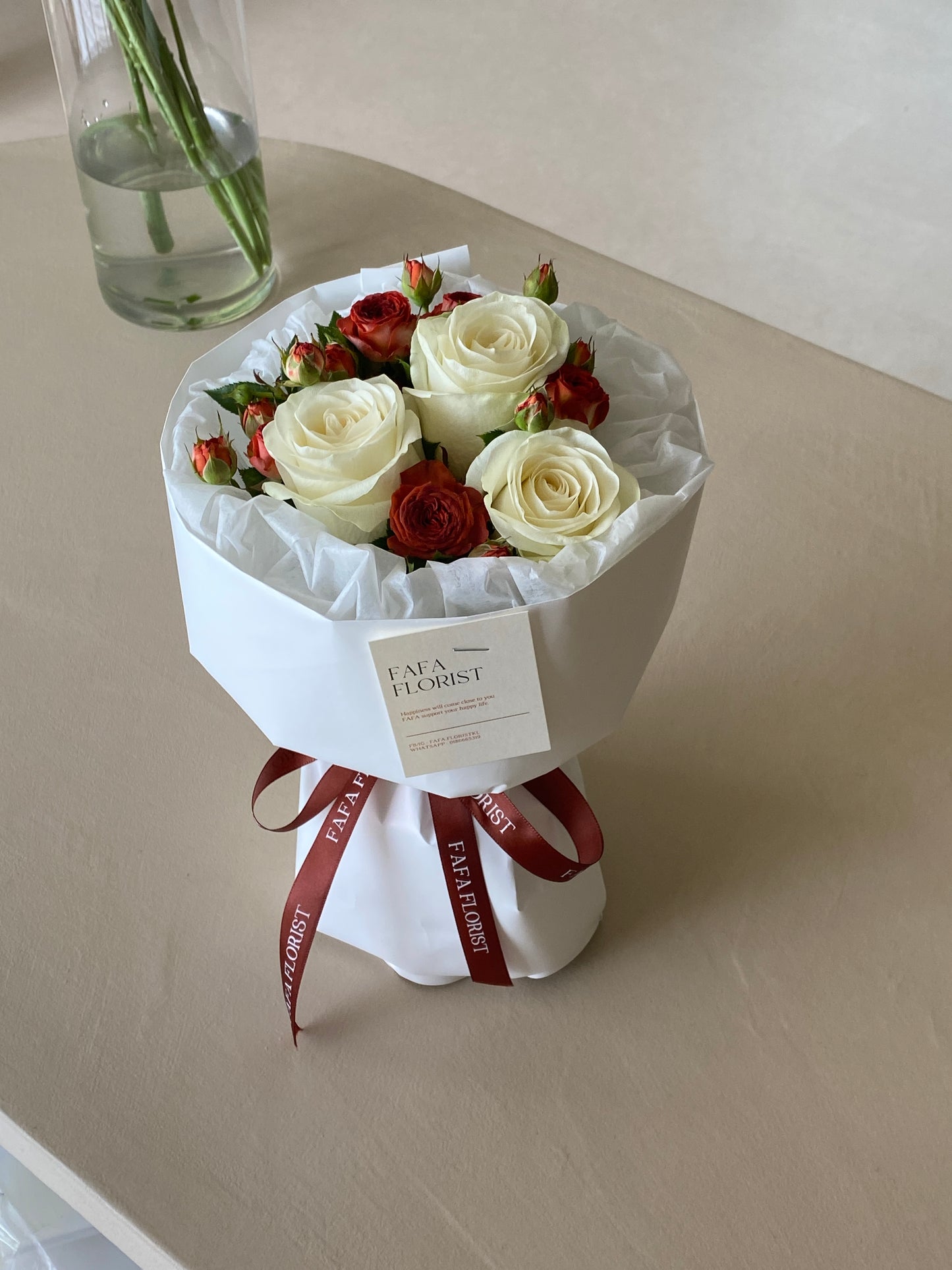 Petite white & mini chocolate rose