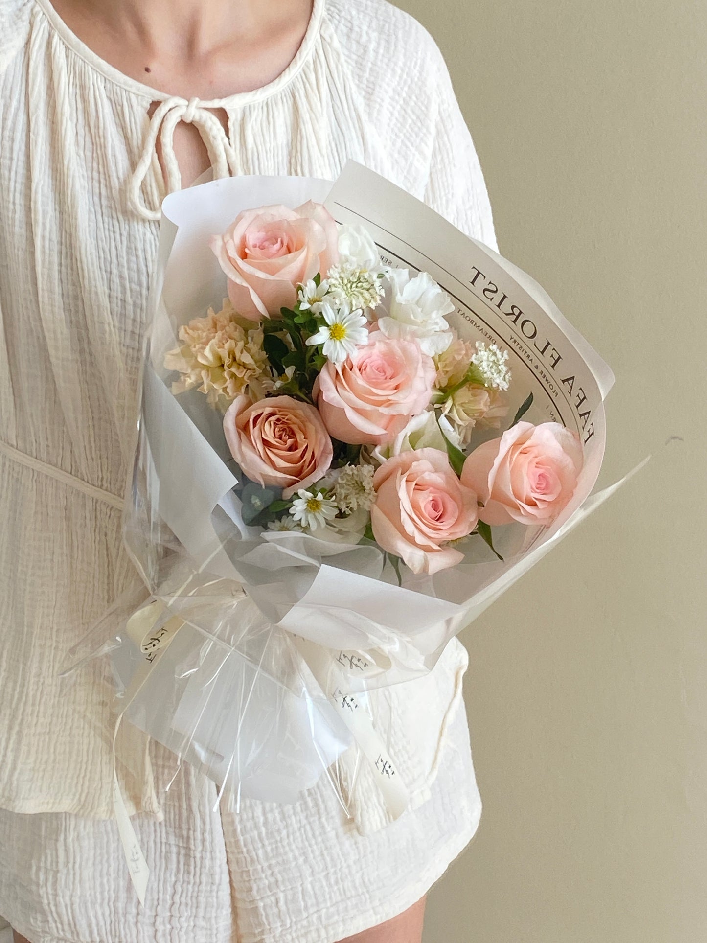 Peach White Tone