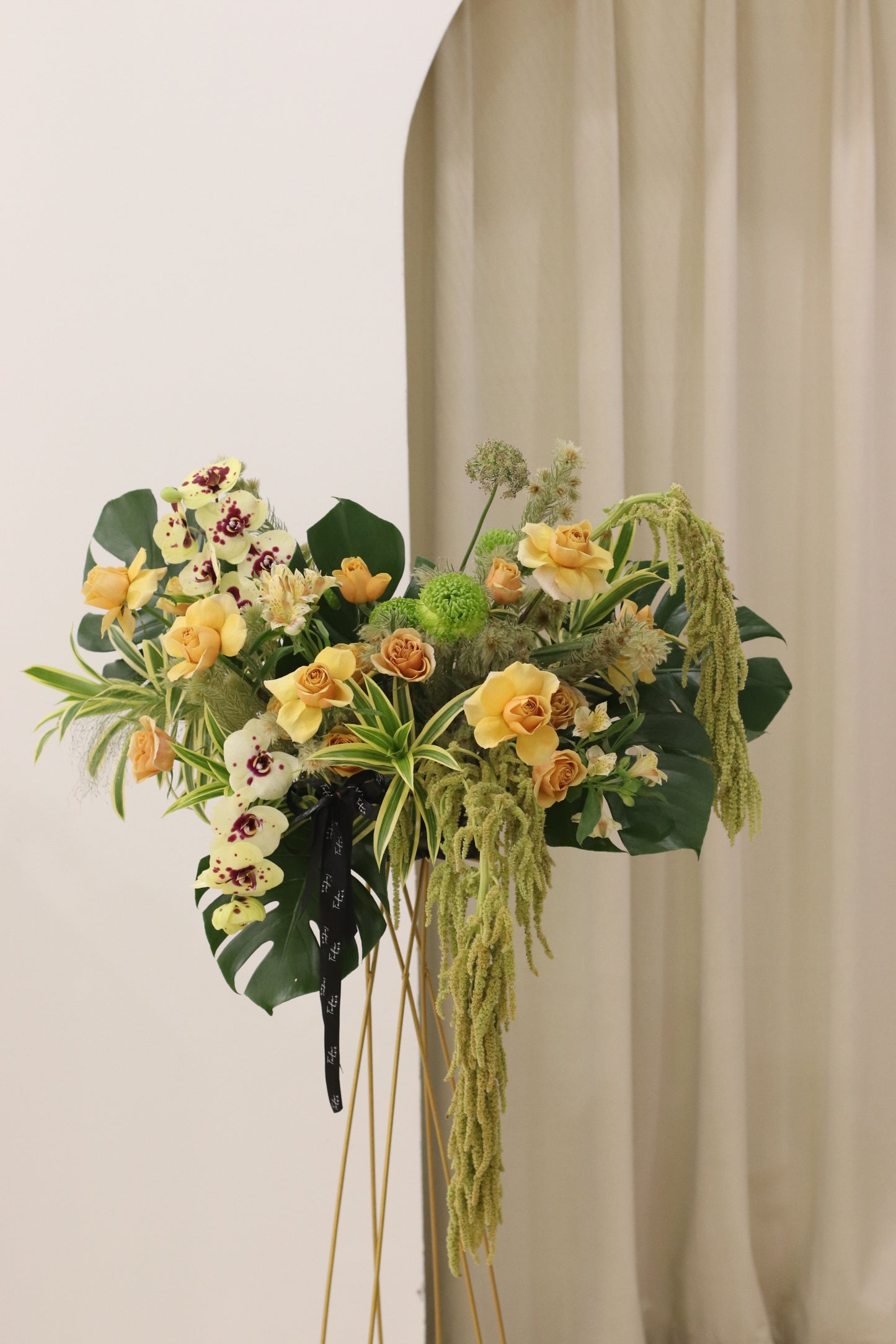 Wild Blooms Opening Stand