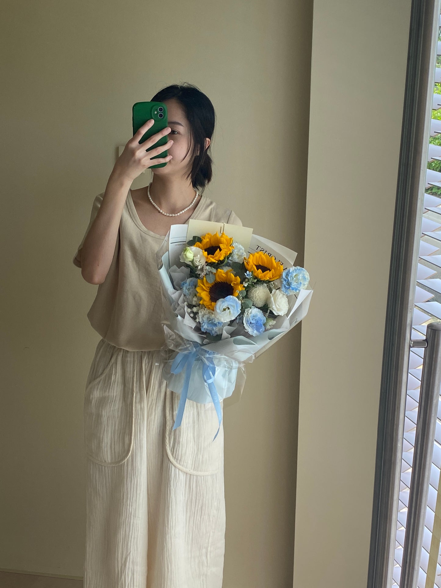 Sunflower & Blue Tone