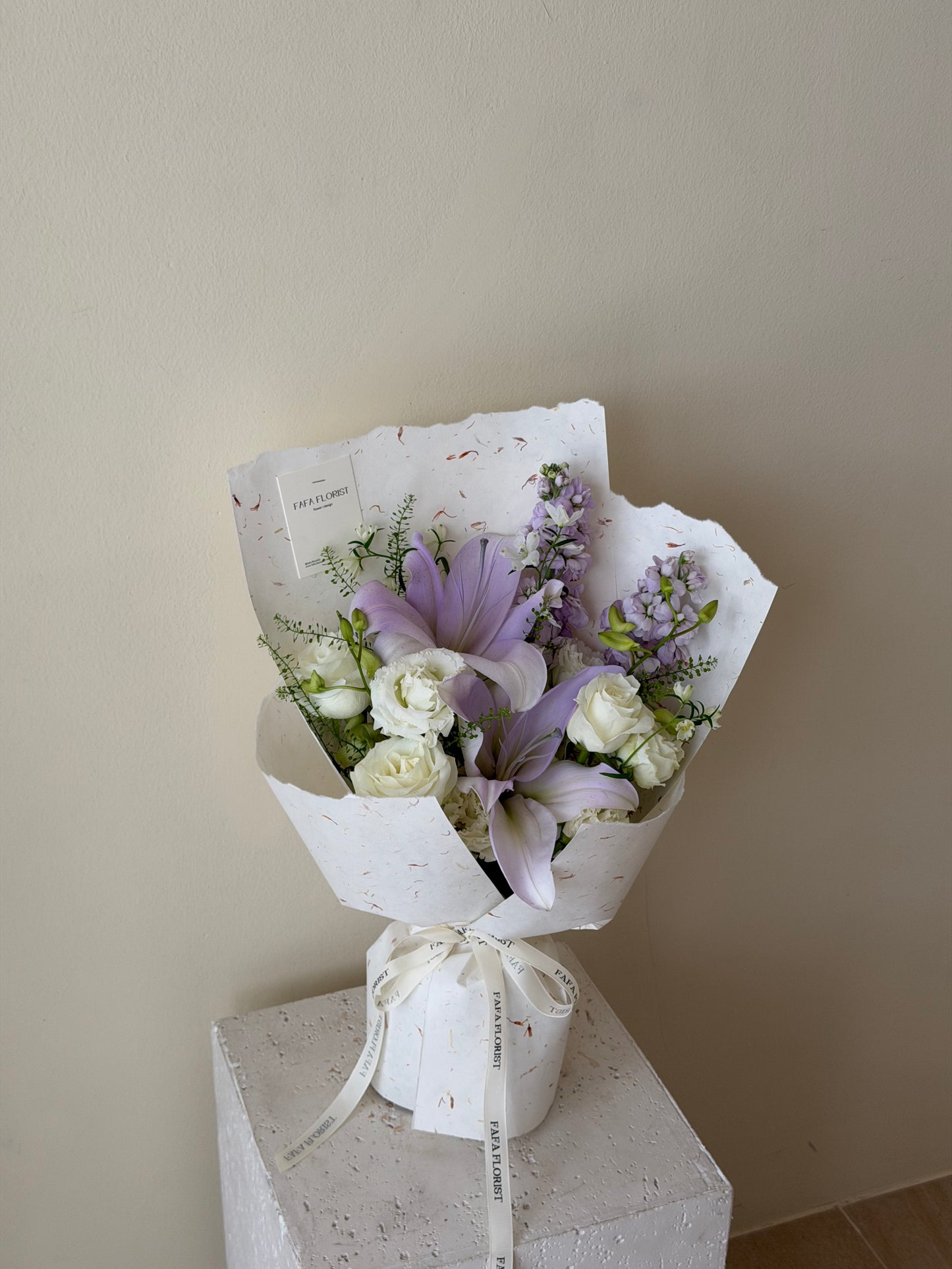 （Lilac White S)