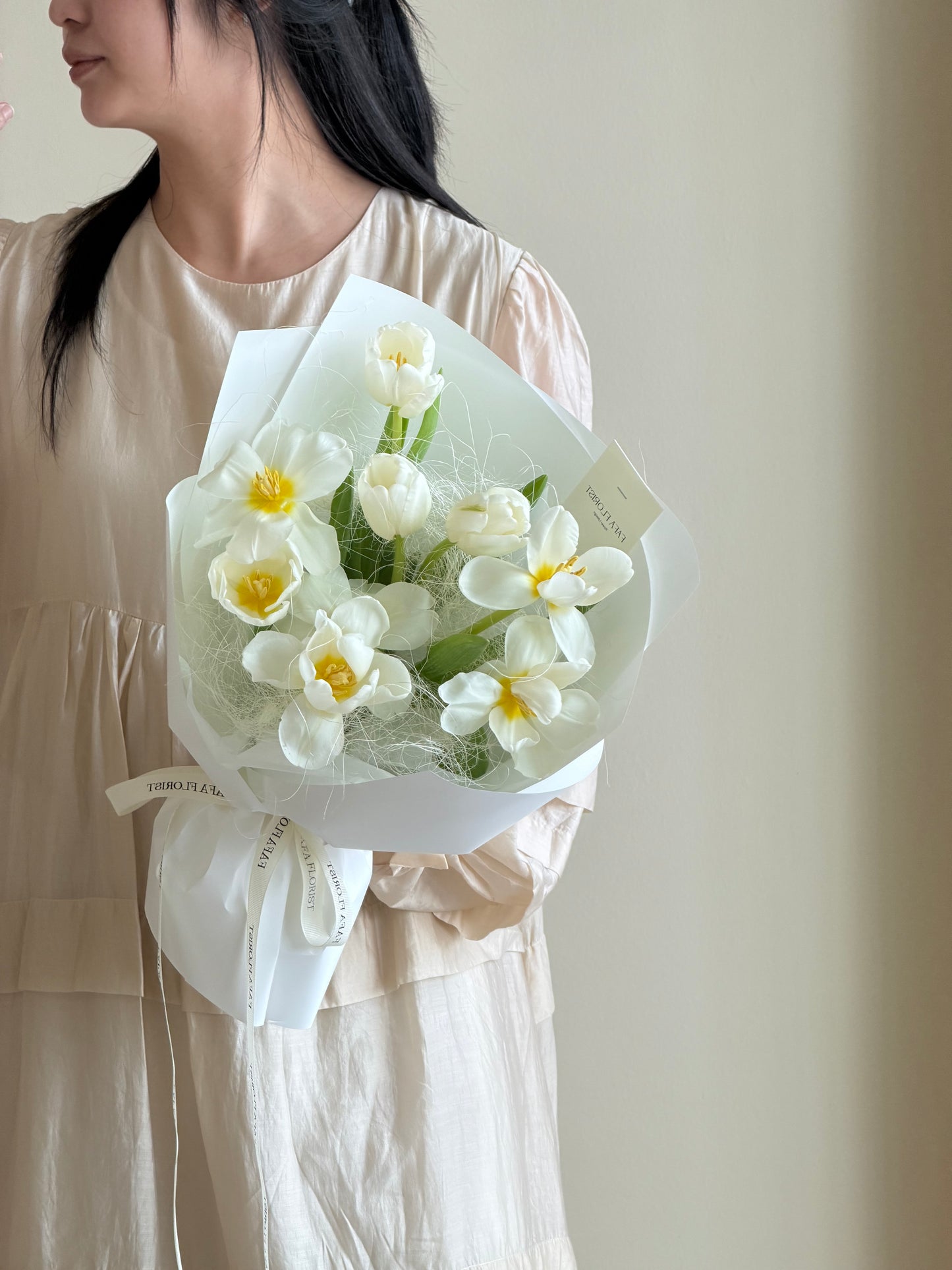 White Tulip (Seasonal Design)