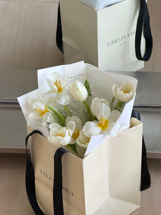White Tulip (Seasonal Design)