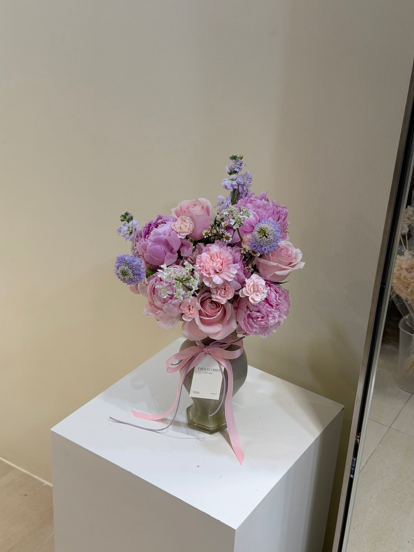 Premium Vase