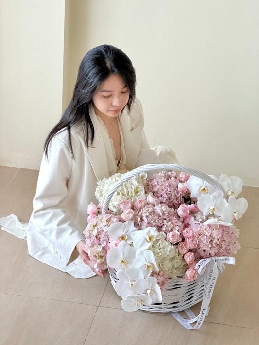 Premium Mist Bloom Basket