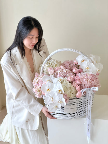 Premium Mist Bloom Basket