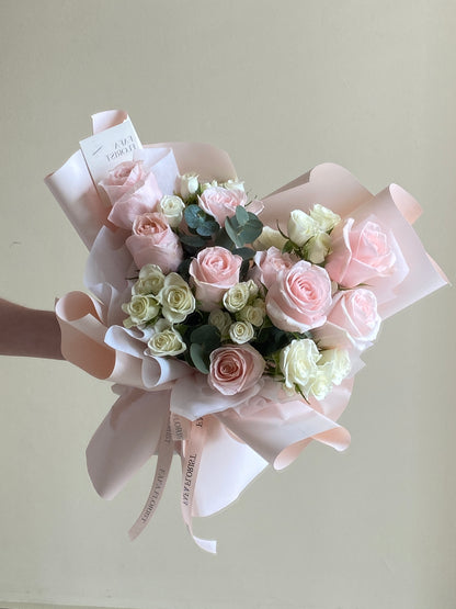 Pink & Mini White Rose