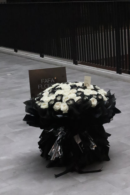 99 Ecuador Black & White Rose